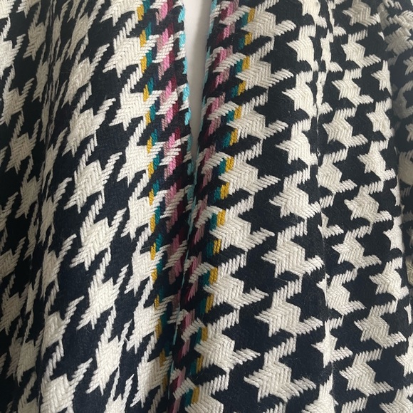 Chico’s Houndstooth Ruana Ponchó - Picture 9 of 10